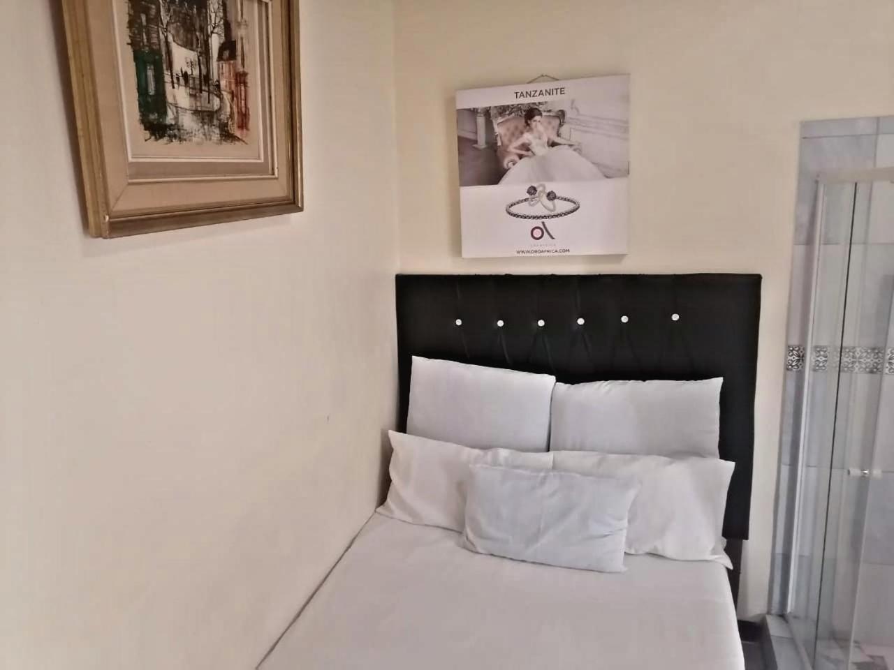 Valleycenter Guesthouse Йоханесбург Екстериор снимка