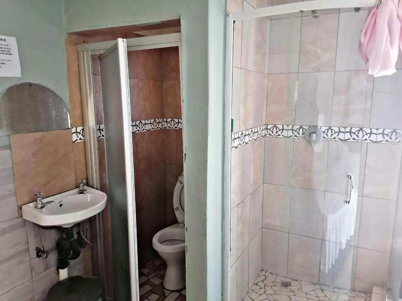 Valleycenter Guesthouse Йоханесбург Екстериор снимка